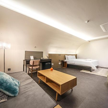 Hotel H Сеул Экстерьер фото